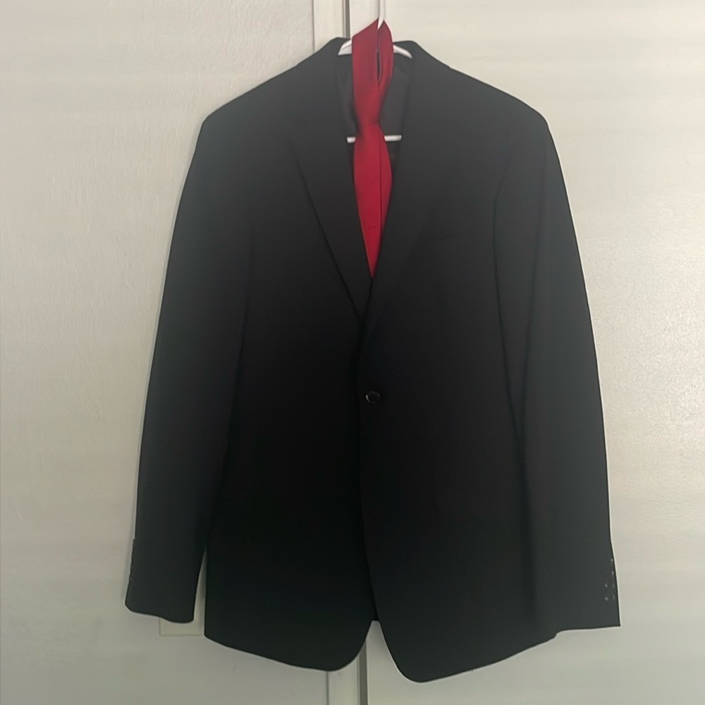 Bar 3 suit and blazer with tie